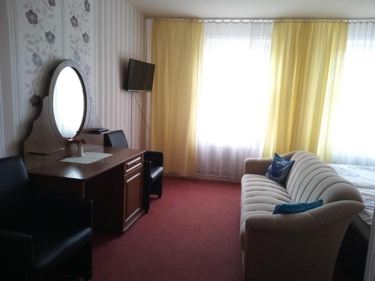 Hotel Stadt Luegde Ngoại thất bức ảnh