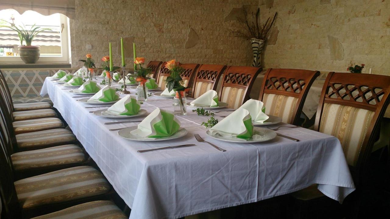 Hotel Stadt Luegde Ngoại thất bức ảnh